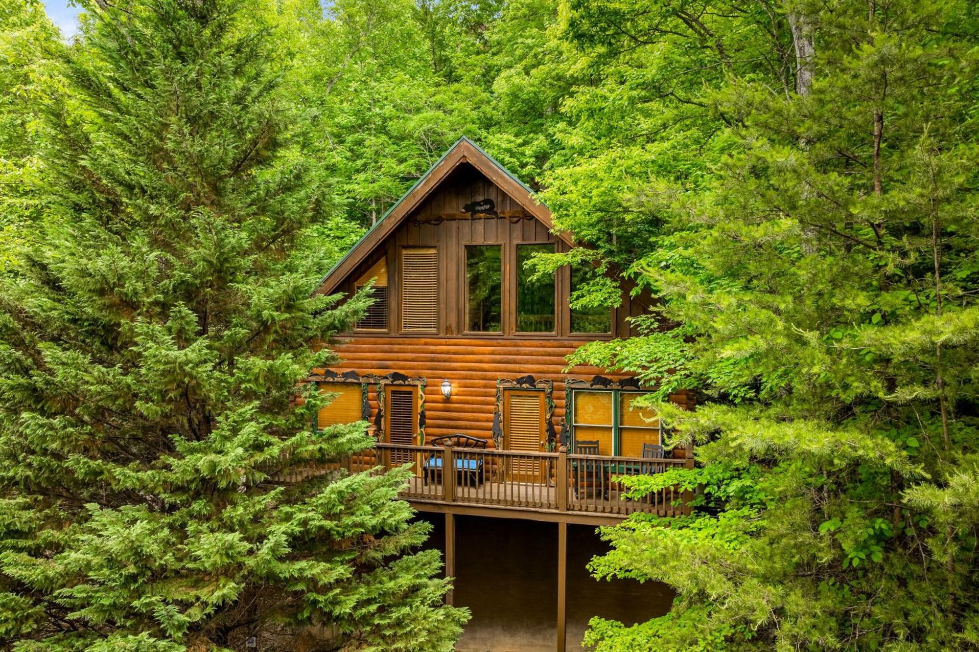5-star Celebration Pigeon Forge