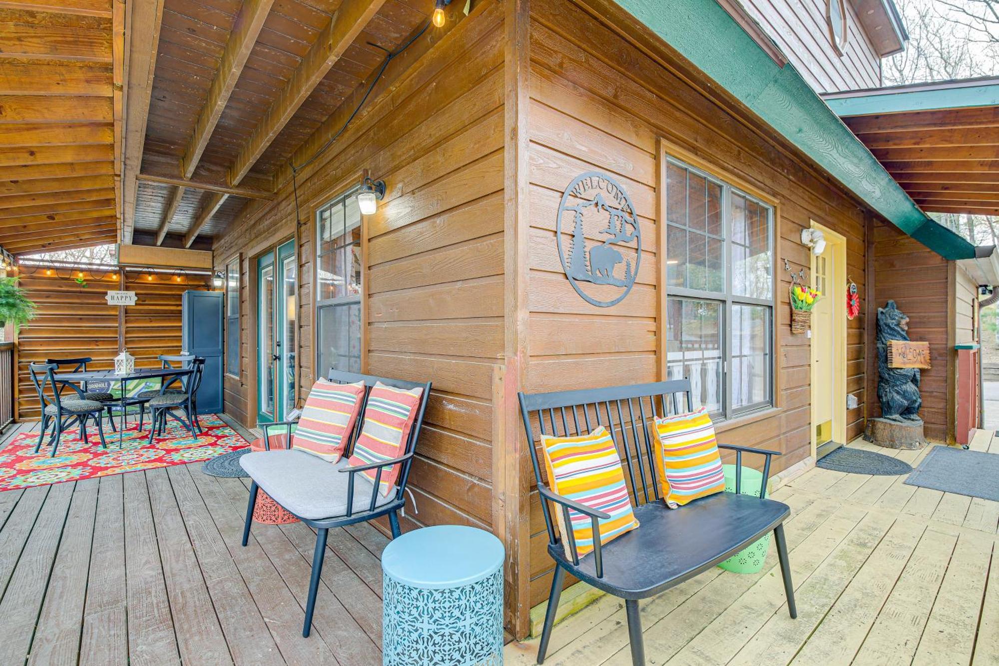Easy-access With Hot Tub! * Pigeon Forge