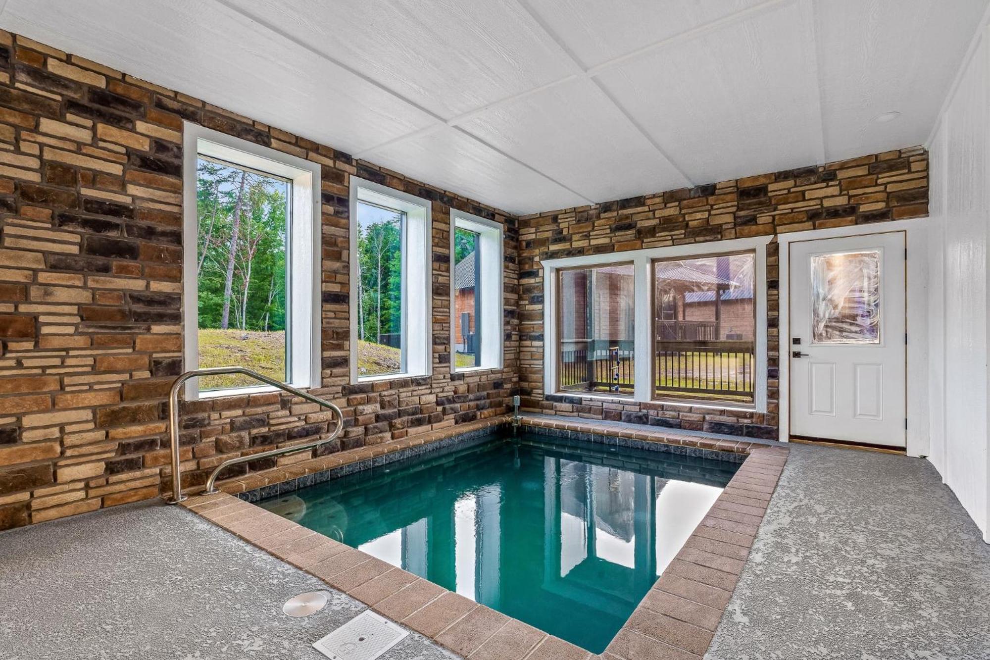 Holiday home Indoor Pool Game Hot Tub 10mi To Great Smoky