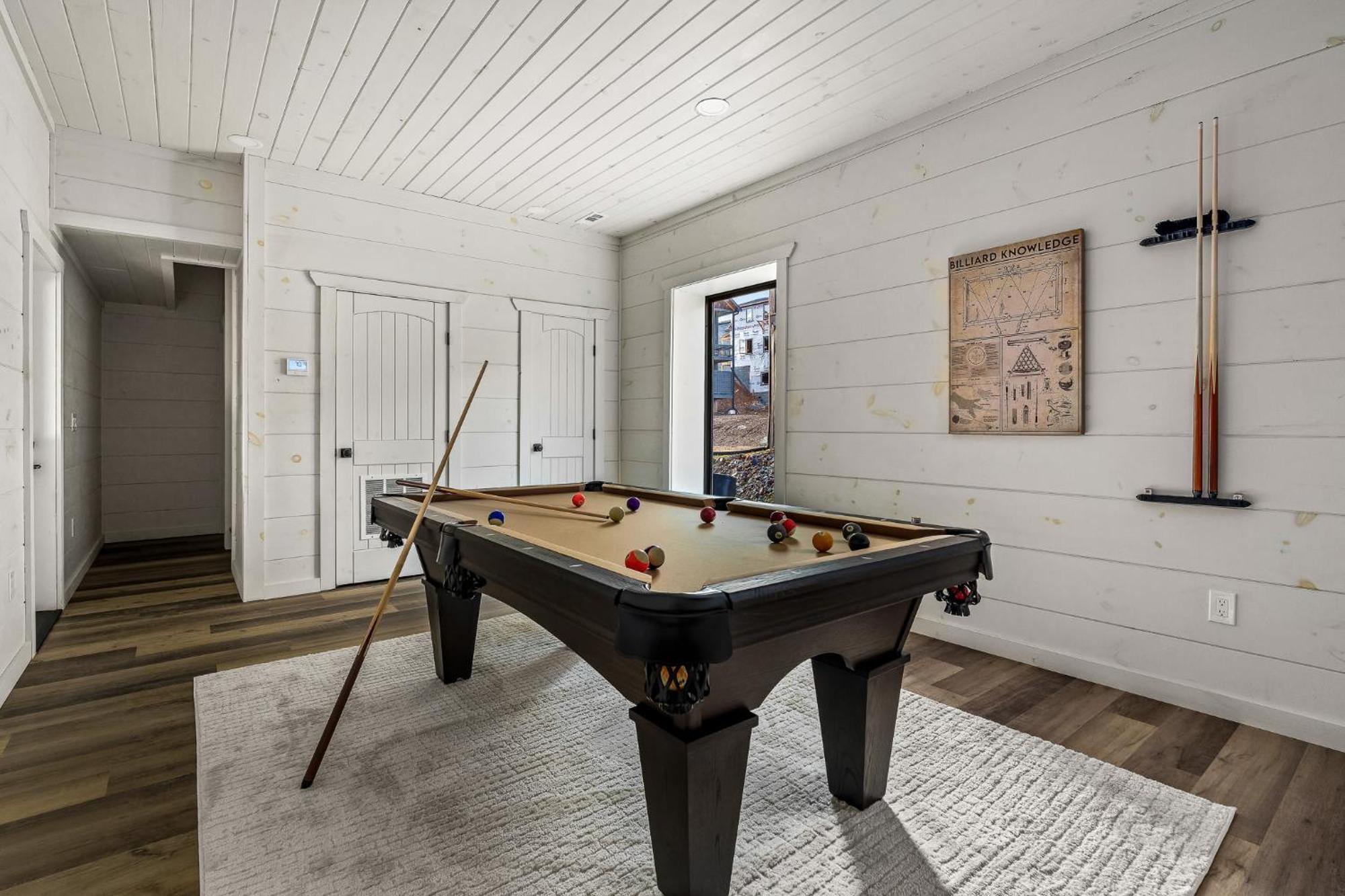 Indoor Pool Game Hot Tub 10mi To Great Smoky Pigeon Forge