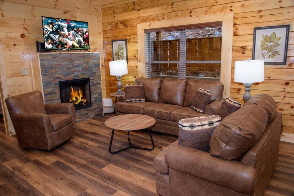 Holiday home Spacious 2800 Sq Ft-cozy Wood Cabin-new Build