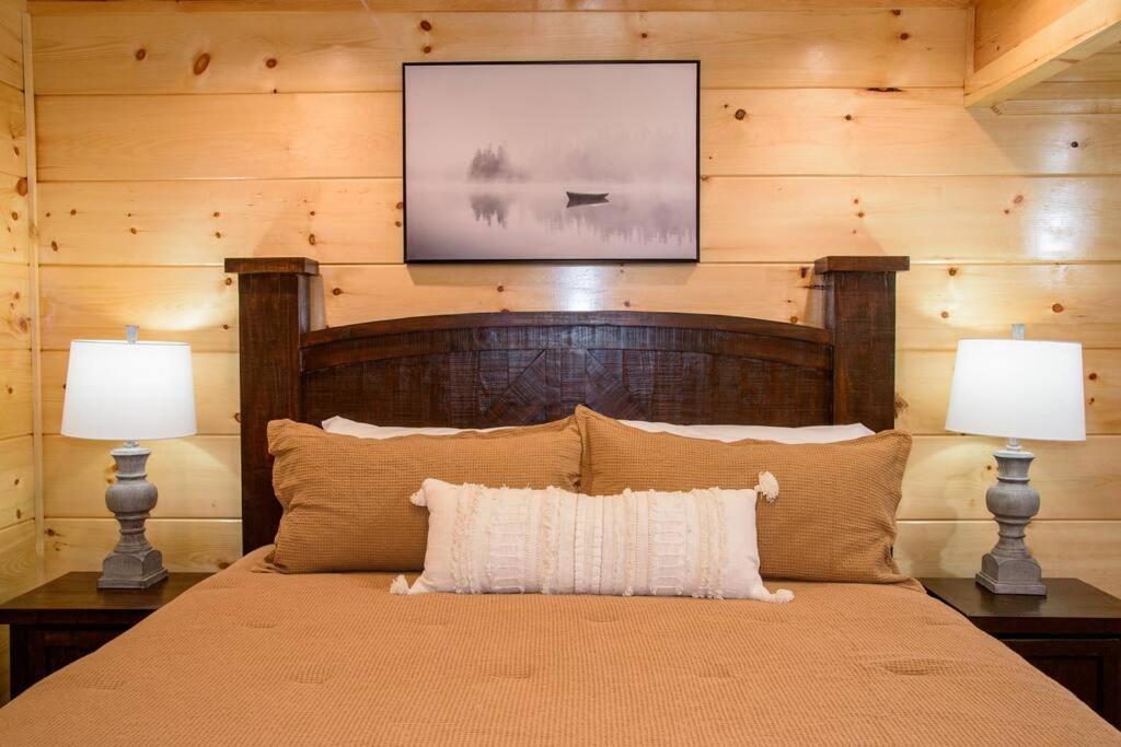 Spacious 2800 Sq Ft-cozy Wood Cabin-new Build Holiday home *