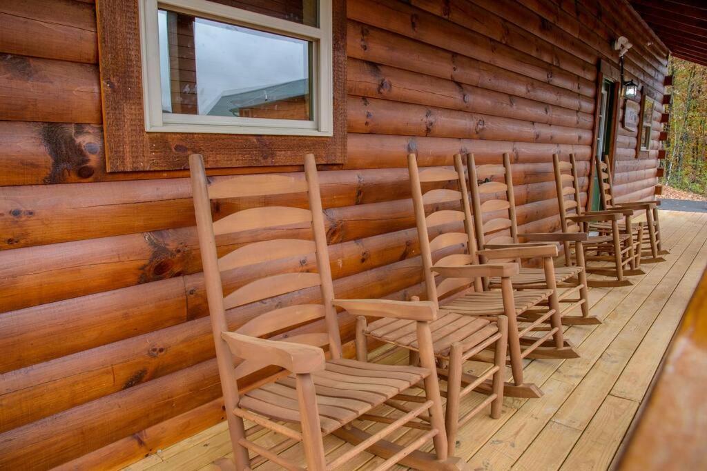 Spacious 2800 Sq Ft-cozy Wood Cabin-new Build Holiday home Pigeon Forge