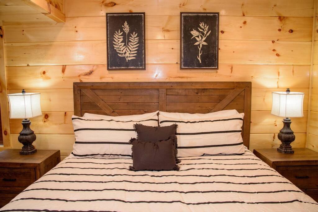 Spacious 2800 Sq Ft-cozy Wood Cabin-new Build Holiday home *