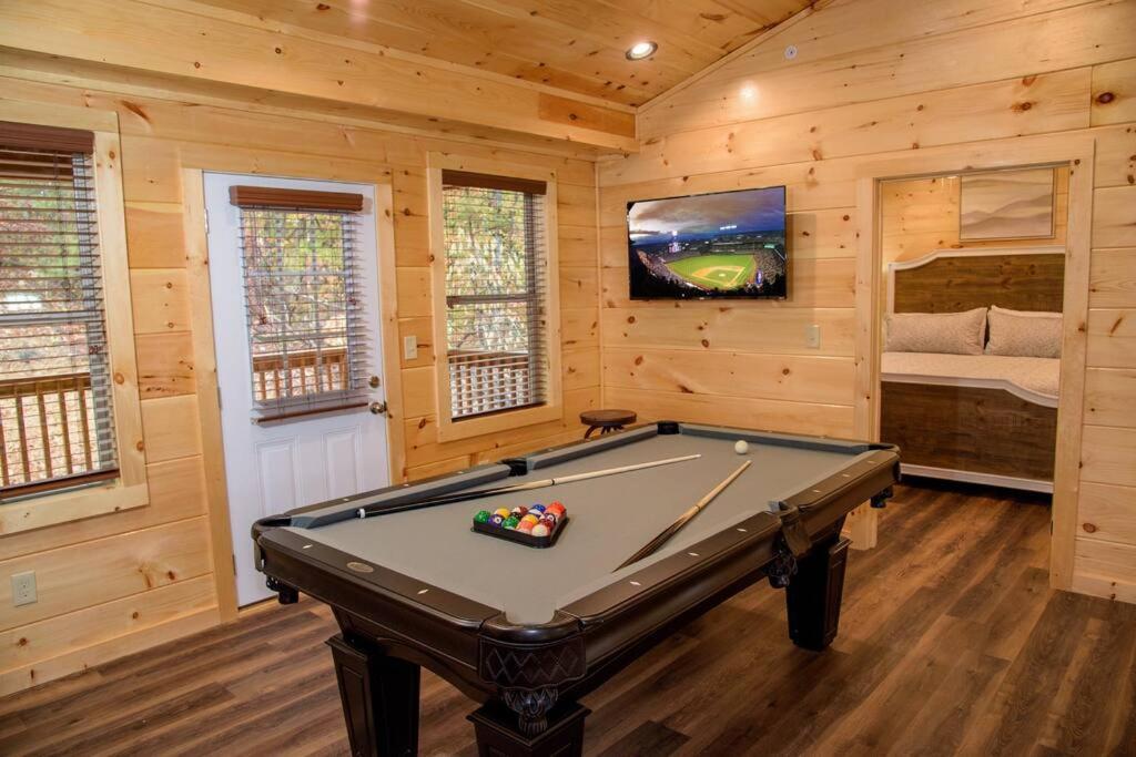 Holiday home Spacious 2800 Sq Ft-cozy Wood Cabin-new Build