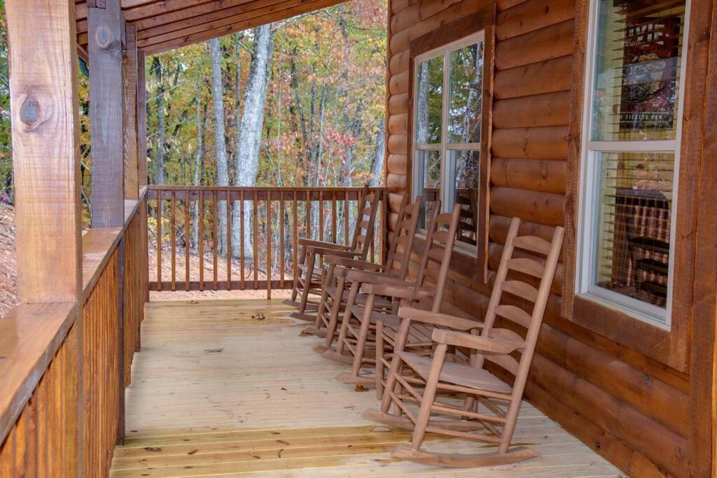 Holiday home Spacious 2800 Sq Ft-cozy Wood Cabin-new Build Pigeon Forge
