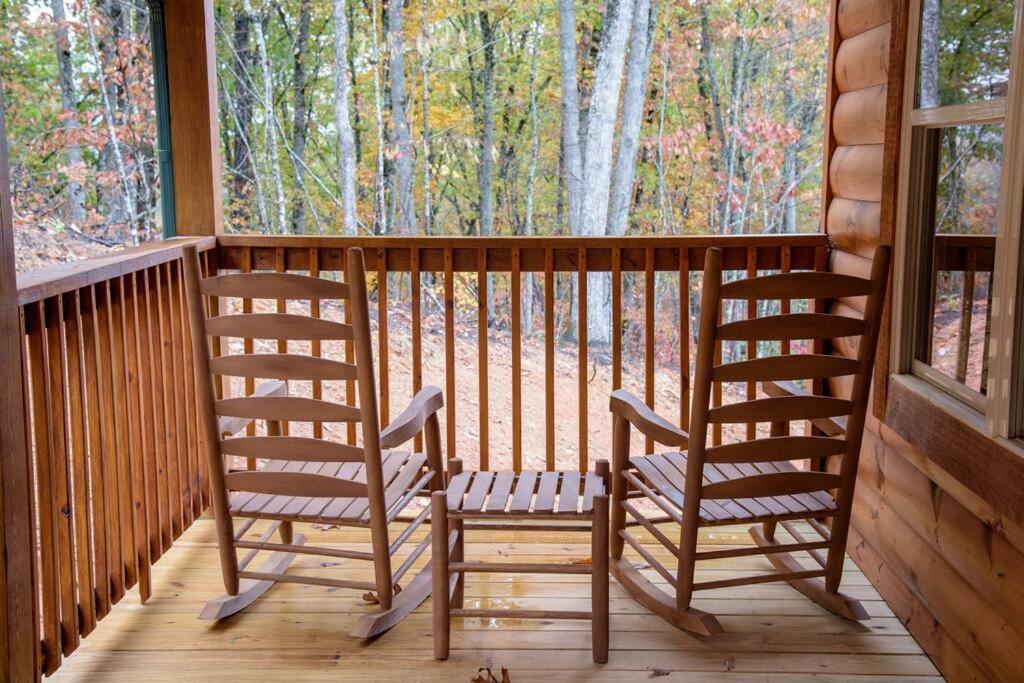 Holiday home Spacious 2800 Sq Ft-cozy Wood Cabin-new Build *