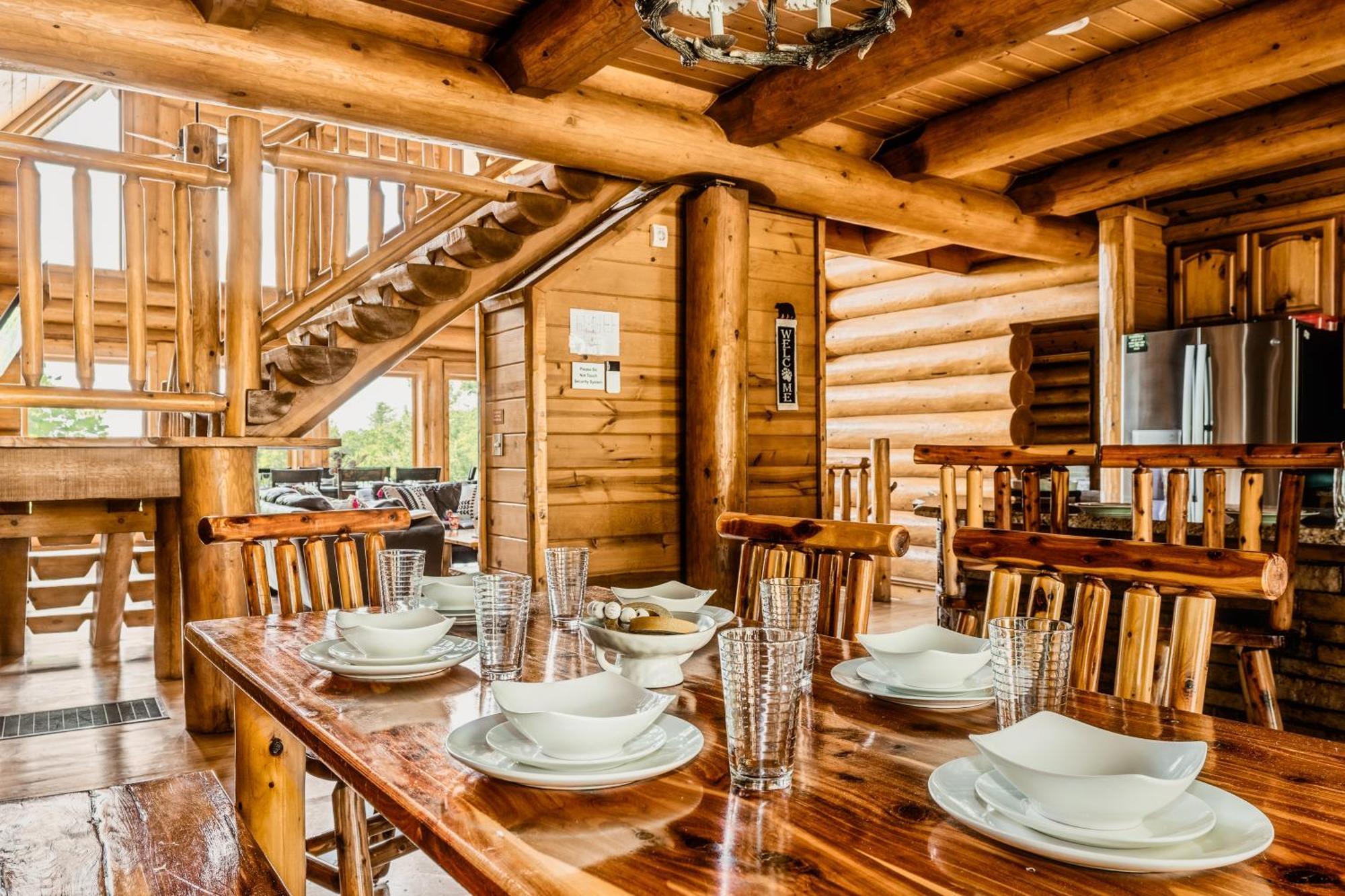 Enclave - 5 - Private Outdoor Pool - Arcade - Fire Table - Outdoor Kitchen - Hot Tub Pigeon Forge