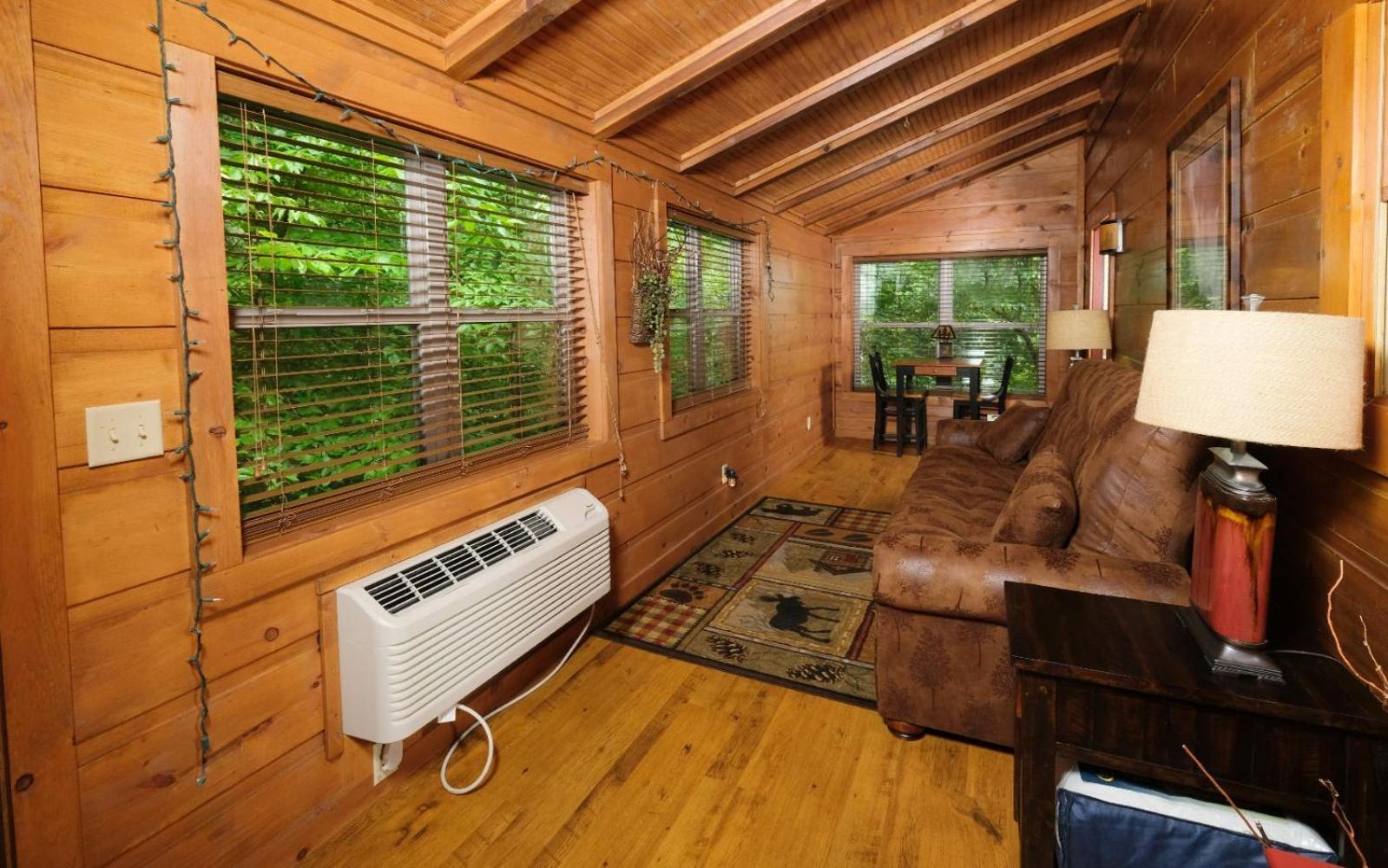 Chardonnay Getaway Pigeon Forge
