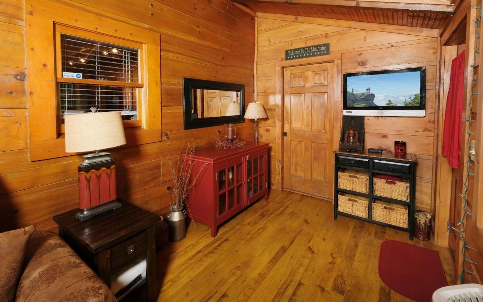 Chardonnay Getaway Pigeon Forge