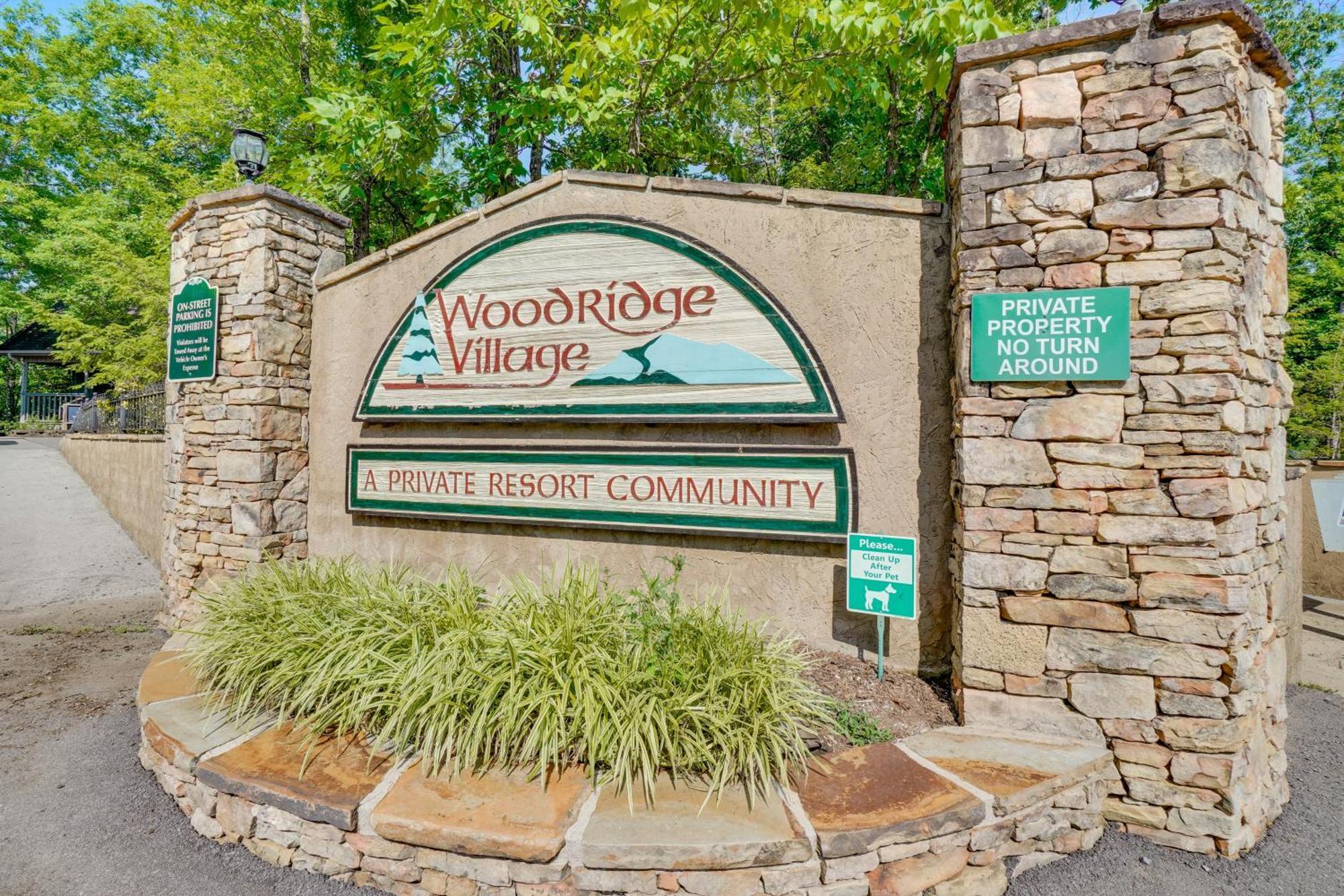 Smoky Mountain With Deck And Hot Tub! Pigeon Forge