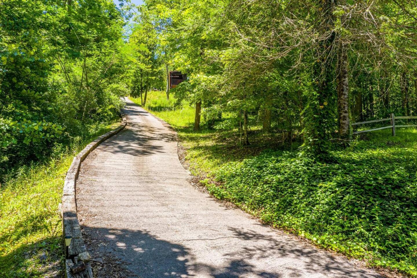 Holiday home Dog Friendly Secluded Whot-tub & Sleeps 12 Pigeon Forge