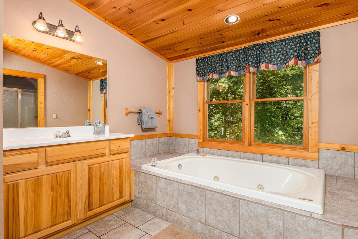 Holiday home Dog Friendly Secluded Whot-tub & Sleeps 12