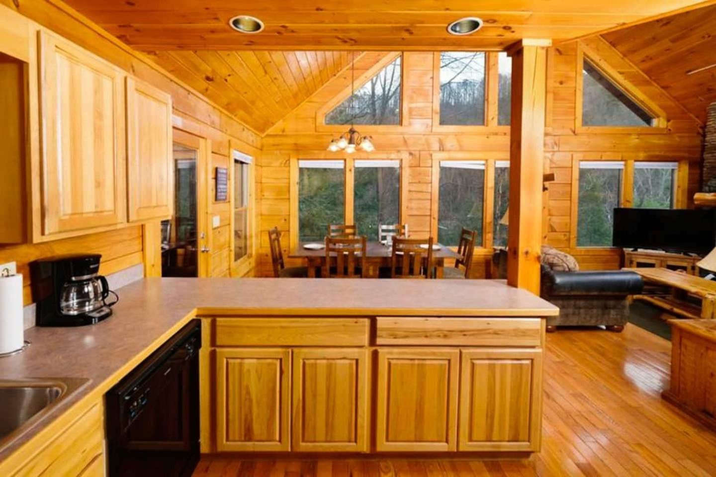 Holiday home Dog Friendly Secluded Whot-tub & Sleeps 12