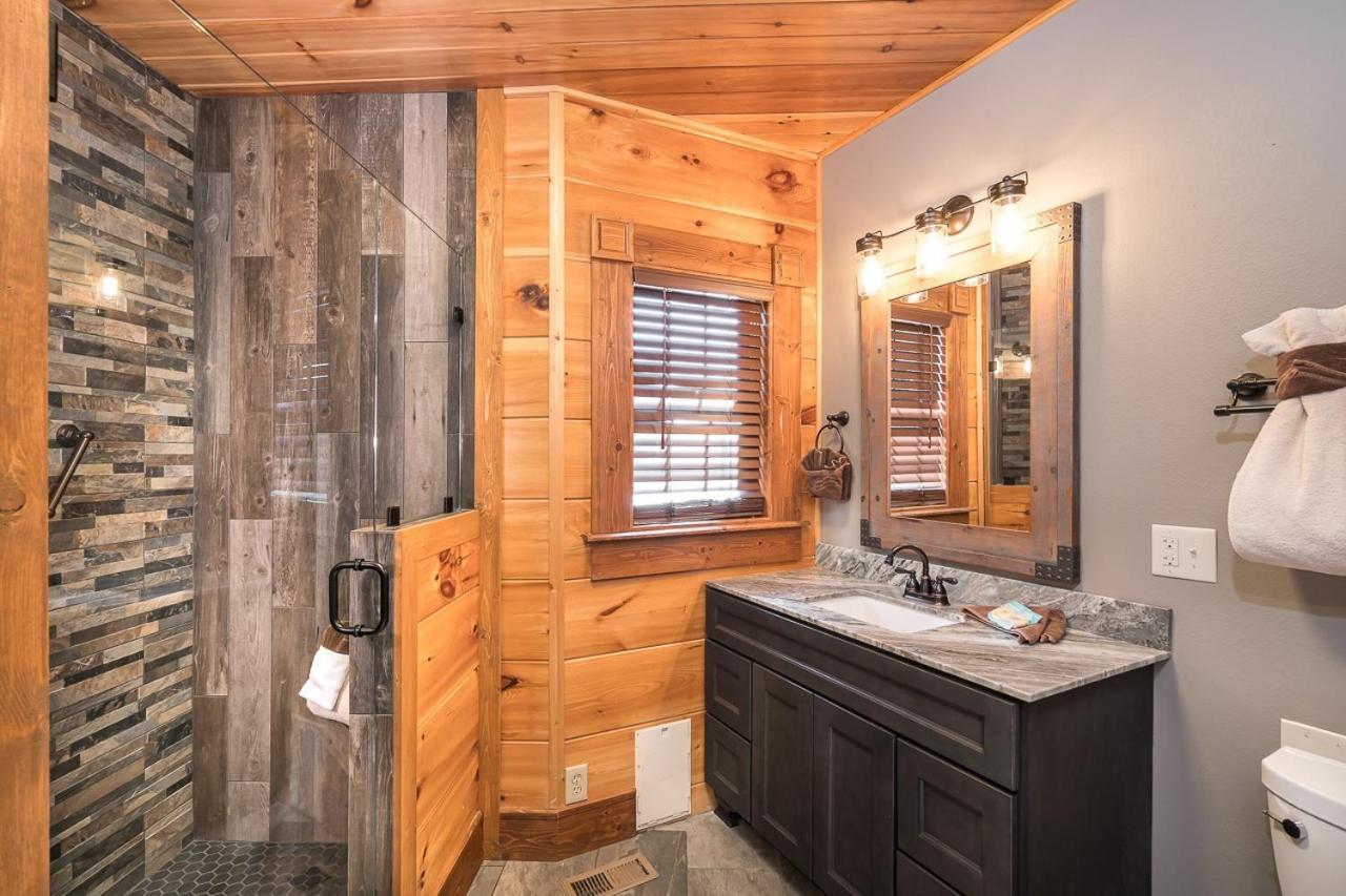 Grand Mountain Getaway By Stony Brook Pigeon Forge