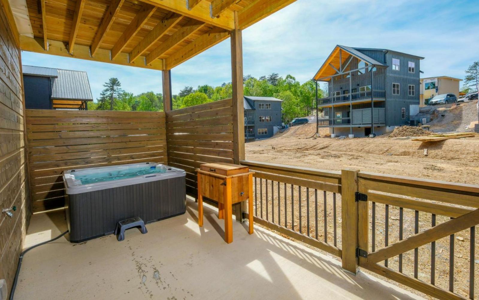 Smoky Mountain Oasis * Pigeon Forge