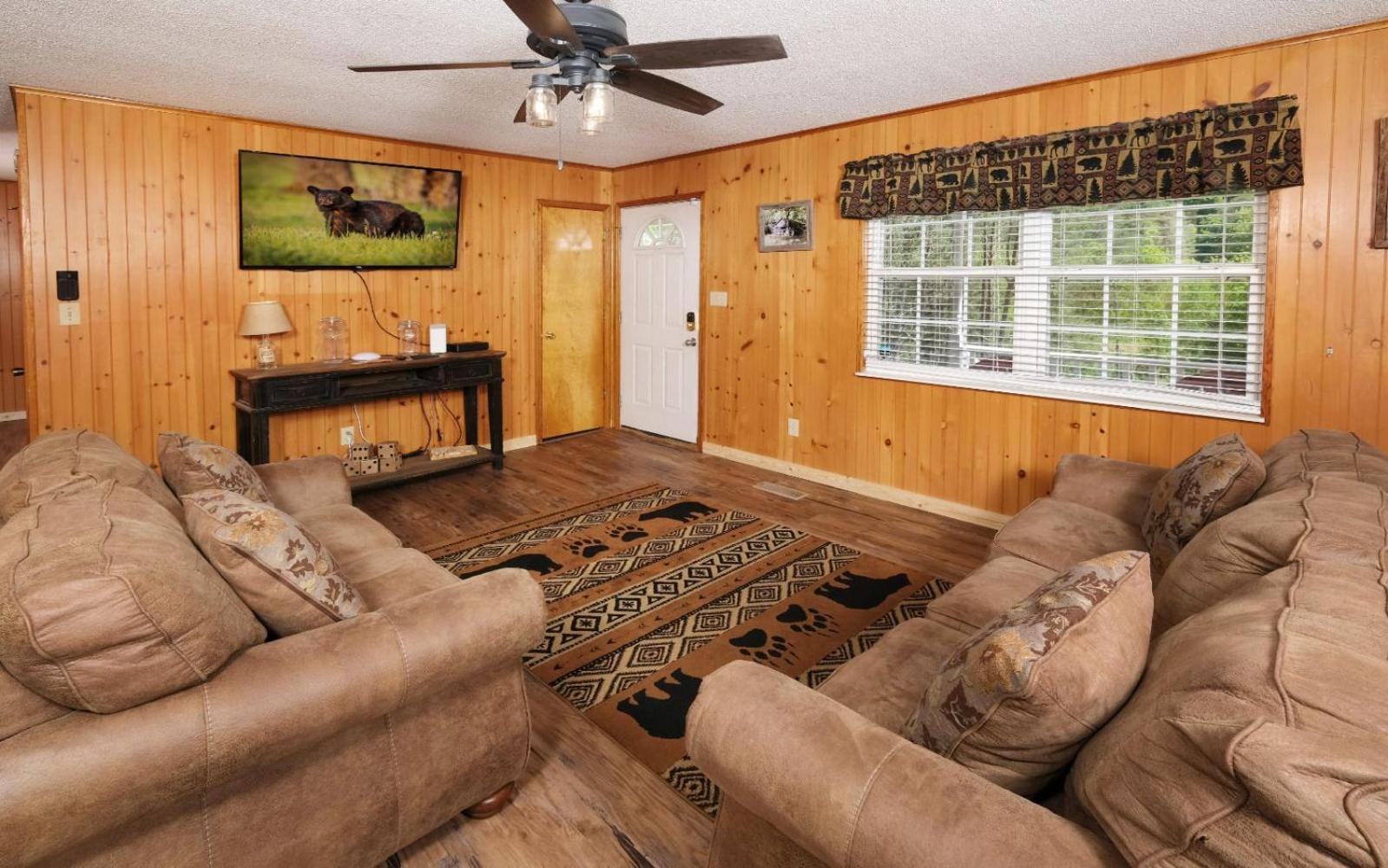 Sleepy Bear Ranch * Pigeon Forge