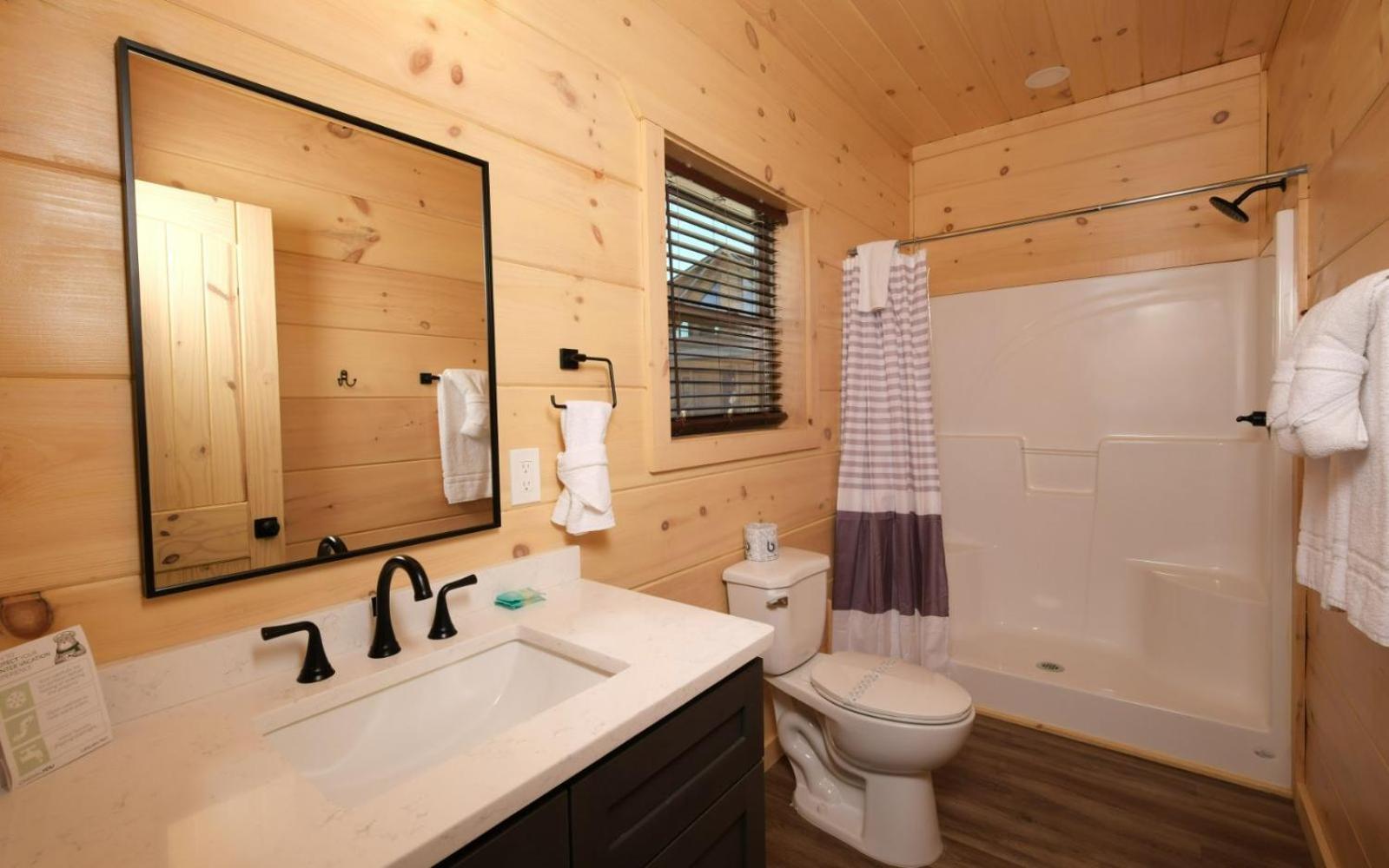 Smoky Mountain Oasis * Pigeon Forge