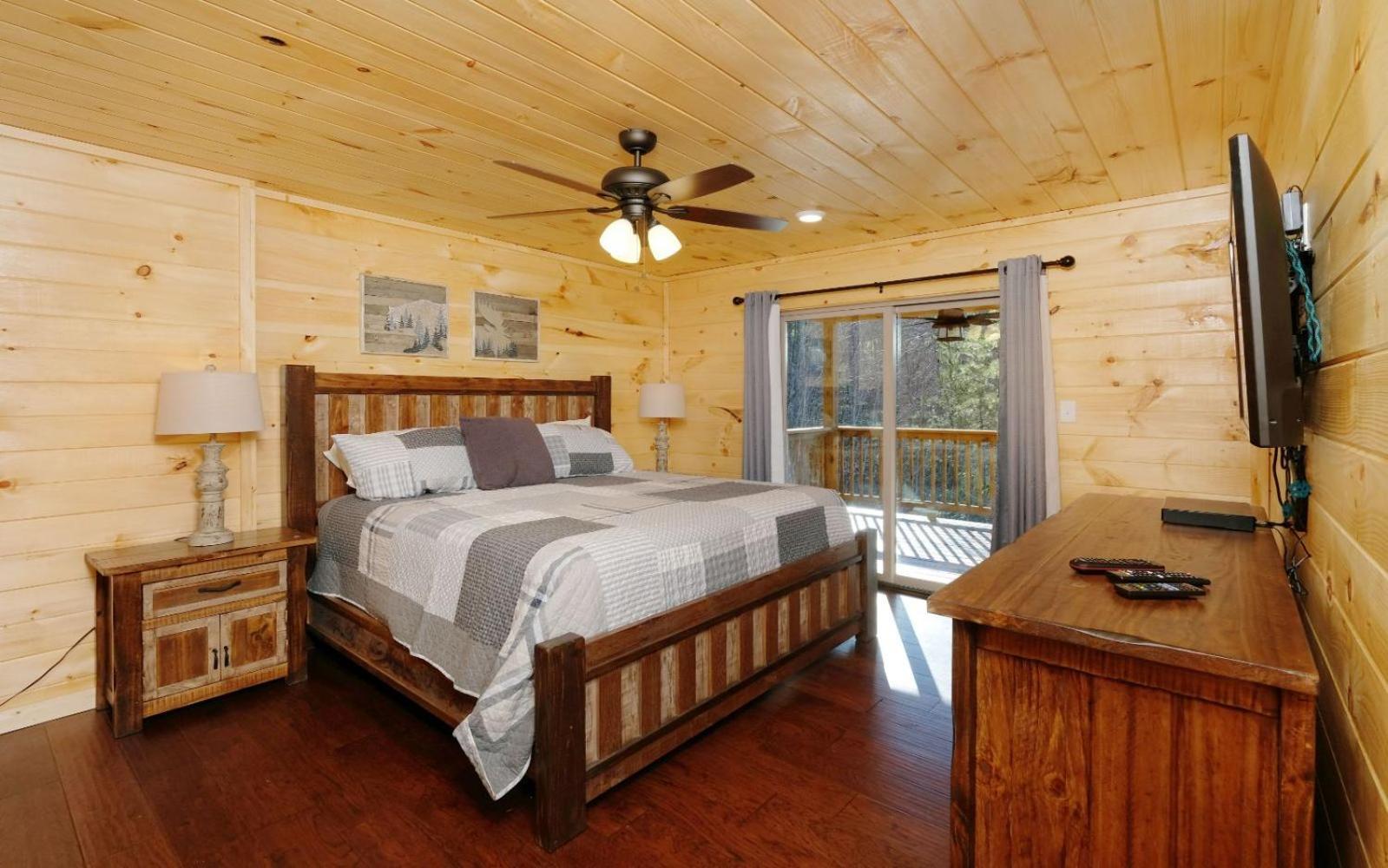 Sleepy Bear Villa Pigeon Forge