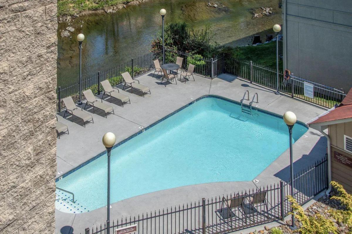 Cl 404 River Reflections Holiday home