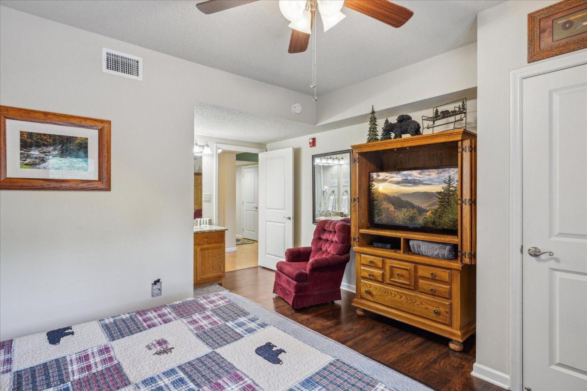 Cl 202 River Delight * Pigeon Forge