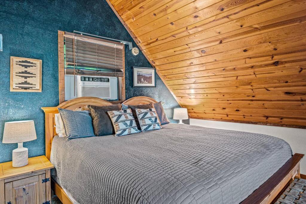 July Summer Specials, Minutes To Parkway Holiday home Pigeon Forge