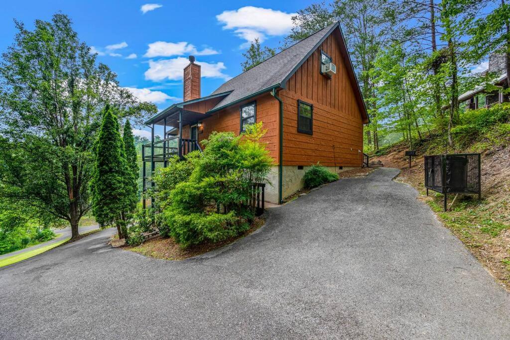 July Summer Specials, Minutes To Parkway Holiday home Pigeon Forge