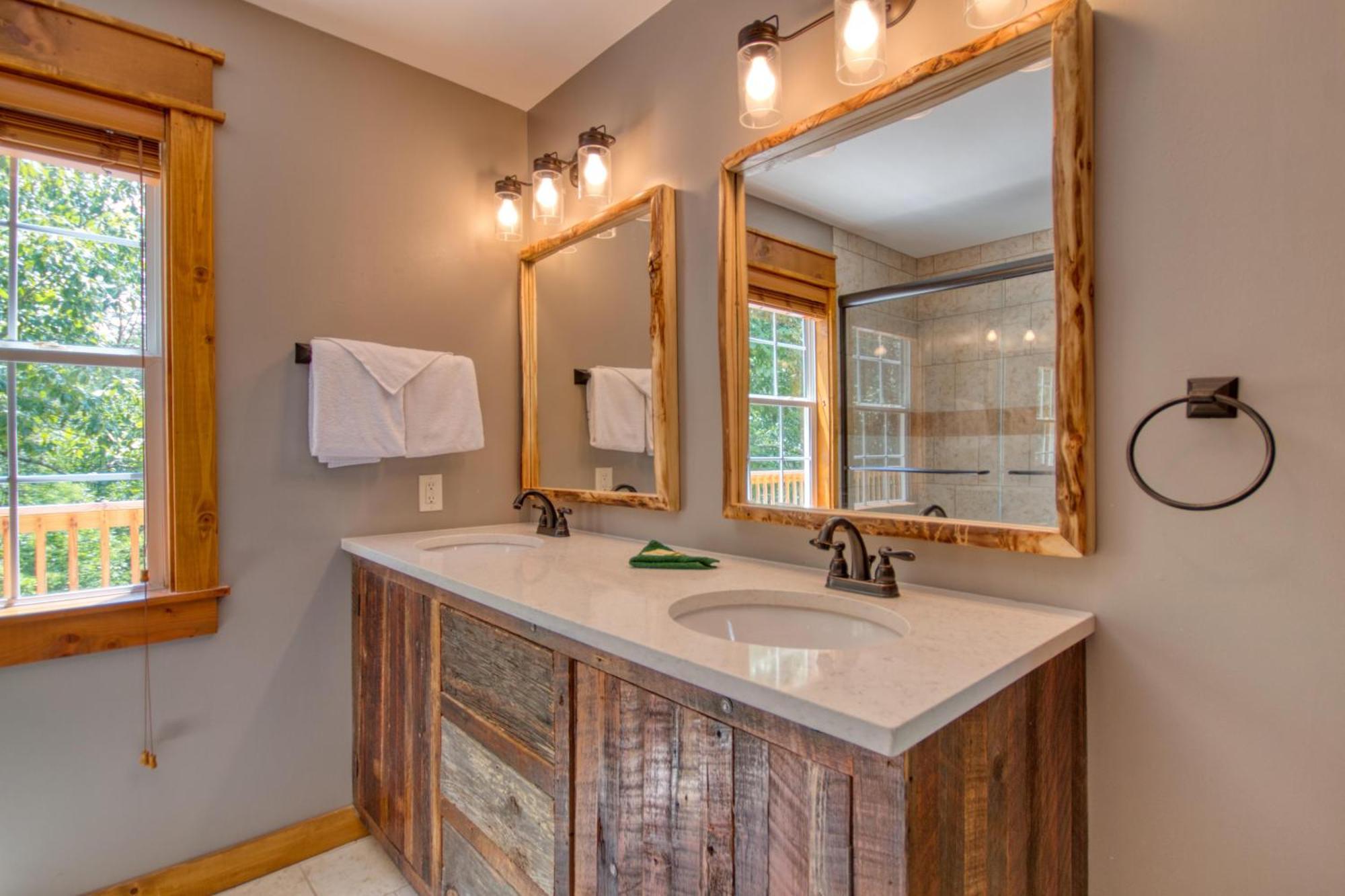 Holiday home Black Bear Cinema #4819 Pigeon Forge