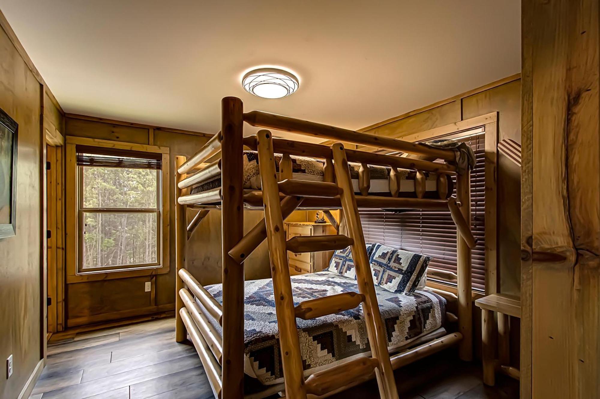 Holiday home Bear Cove Falls #4133