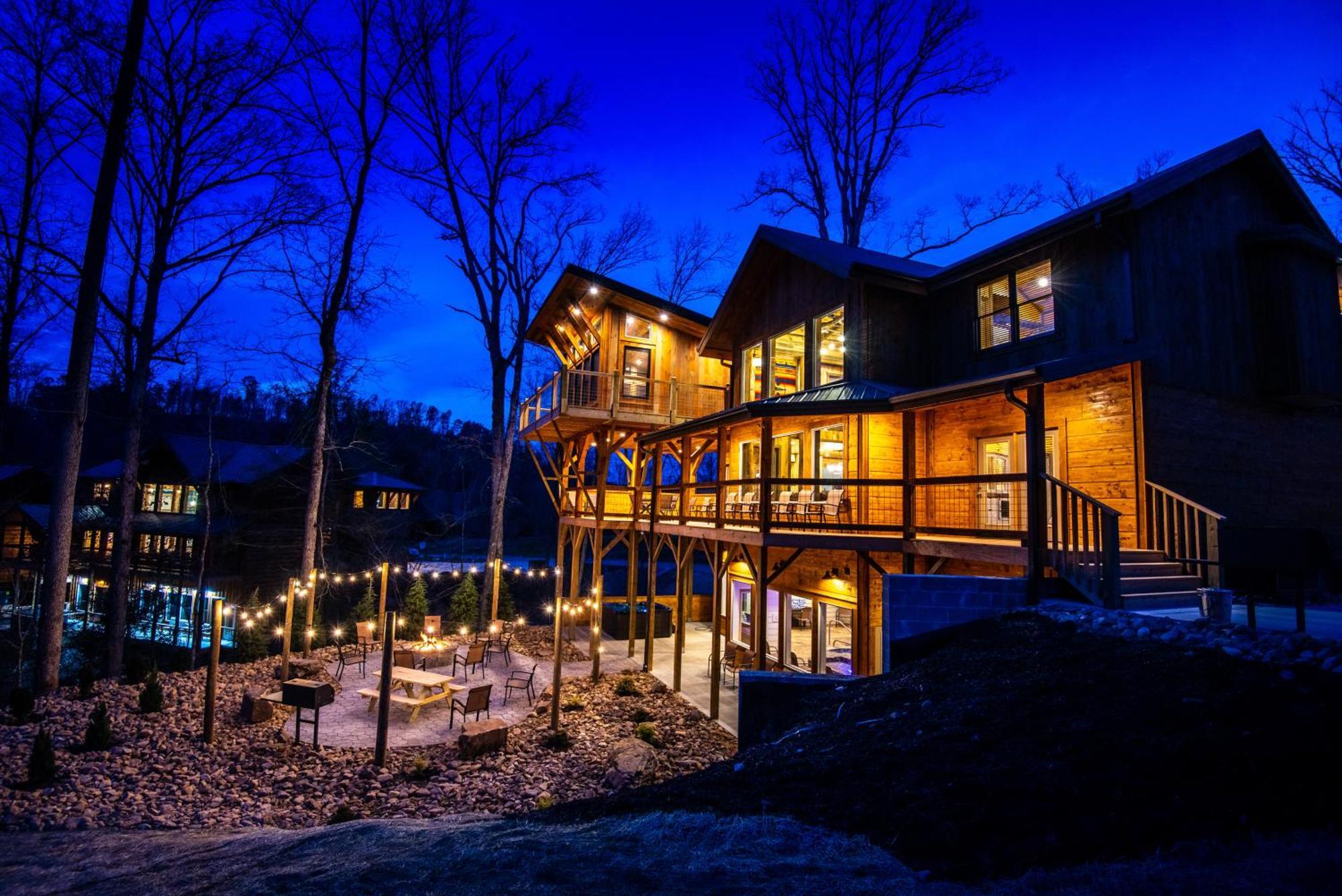 Glacier Falls * Pigeon Forge