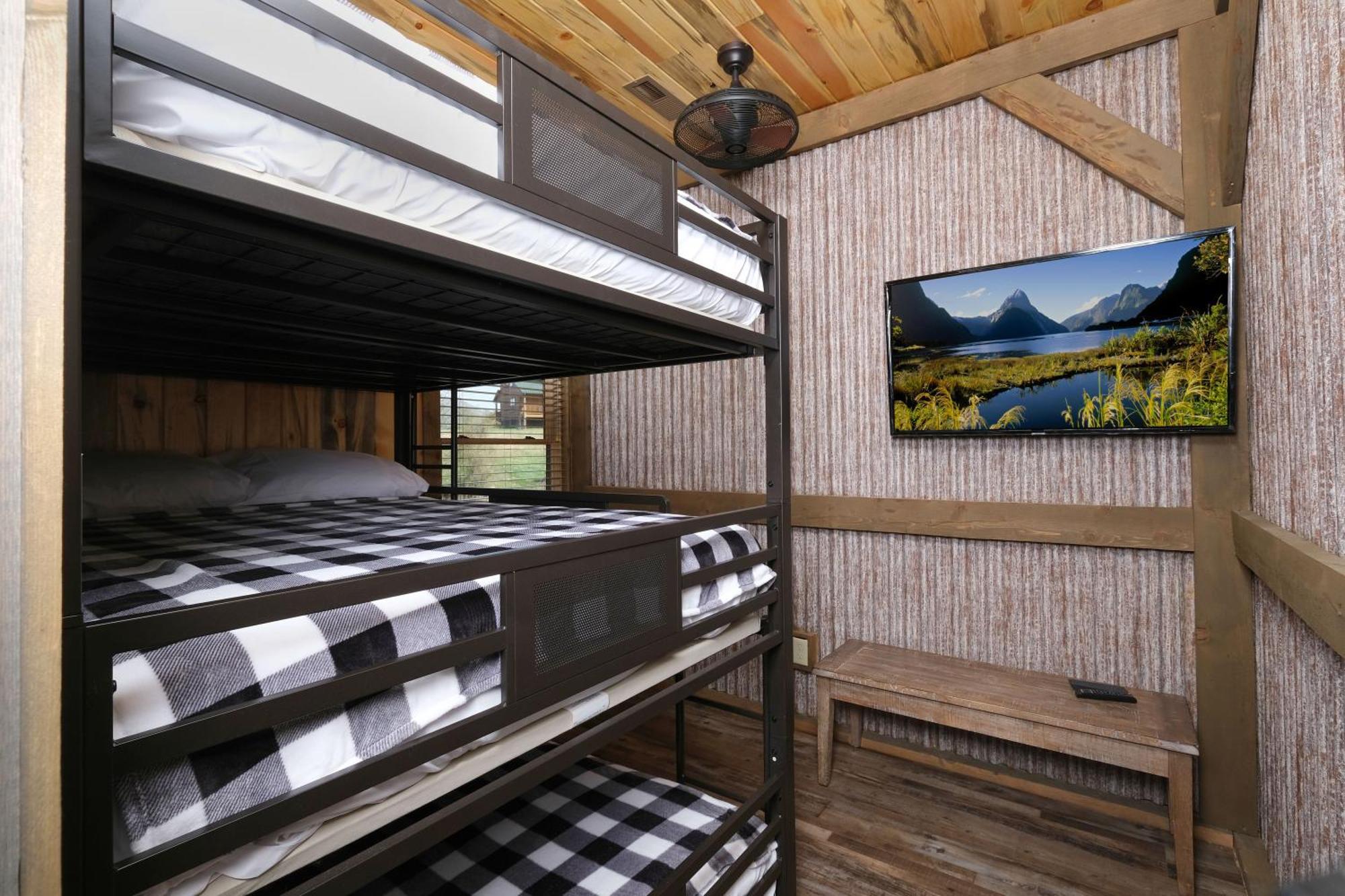 Glacier Falls Villa *