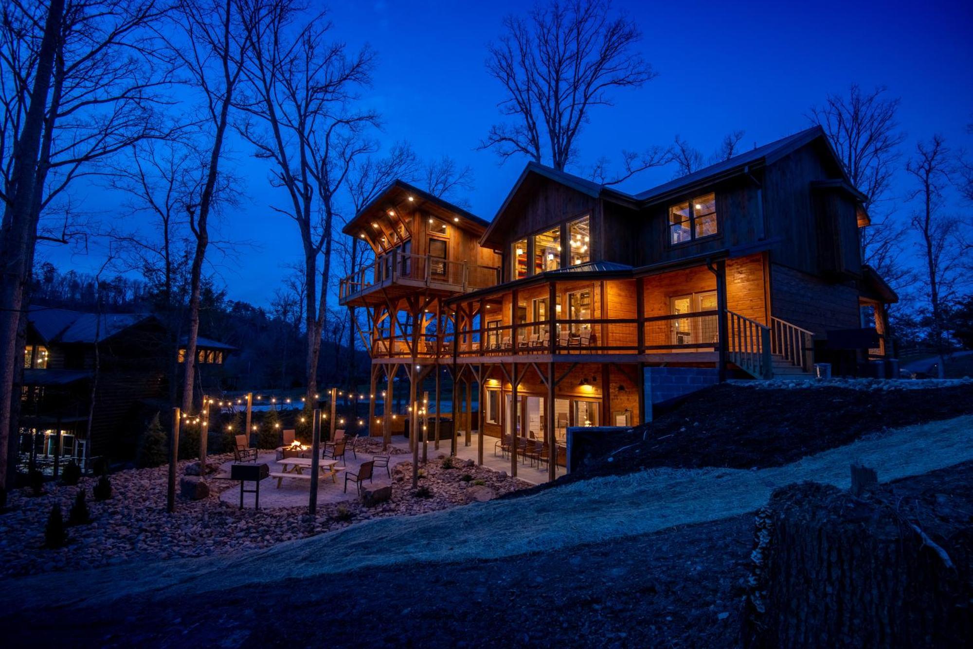 Glacier Falls Villa Pigeon Forge