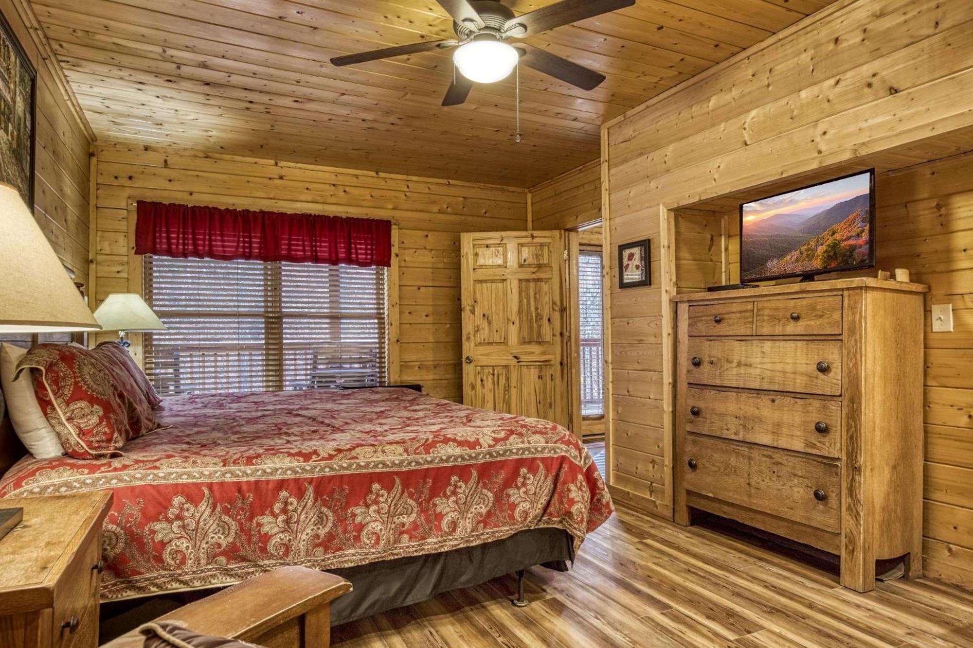 Holiday home Whispering Creek #302 *