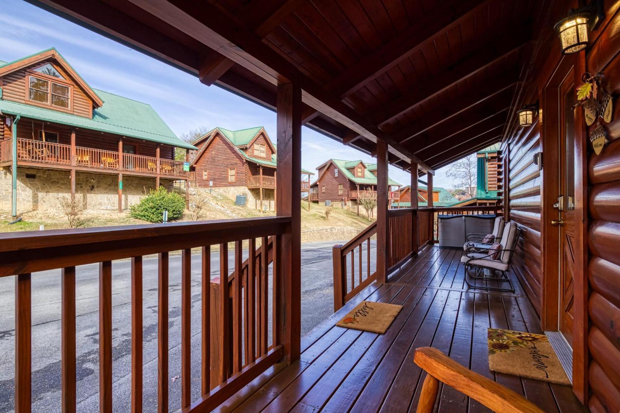 Whispering Creek #302 Holiday home