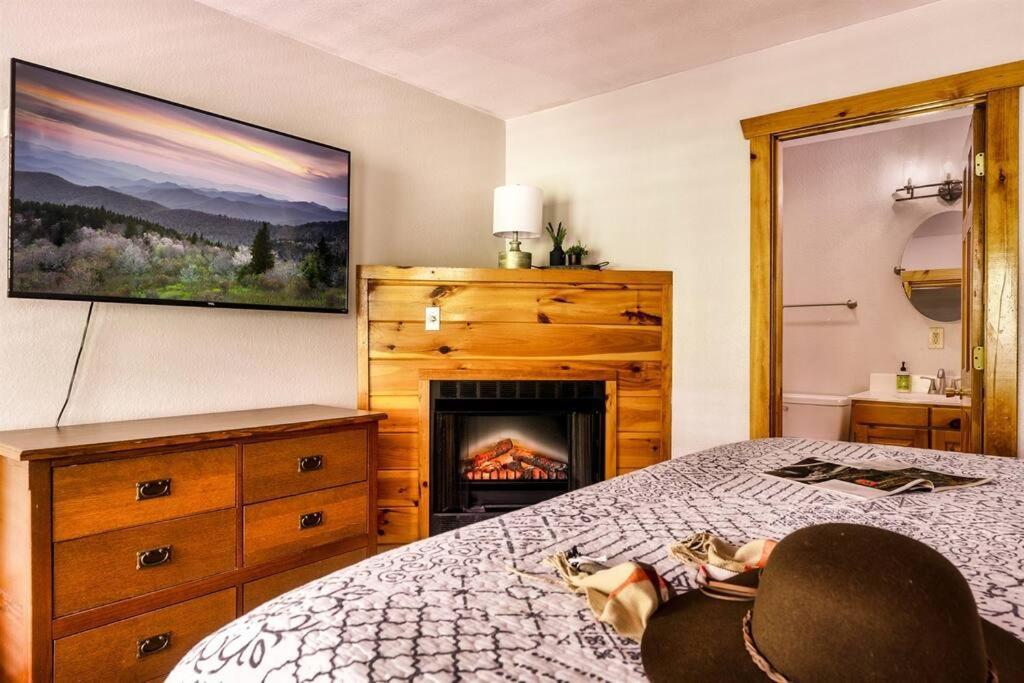 Private! Hot Tub! Parkway 2min! Petsok! Bbq! Holiday home