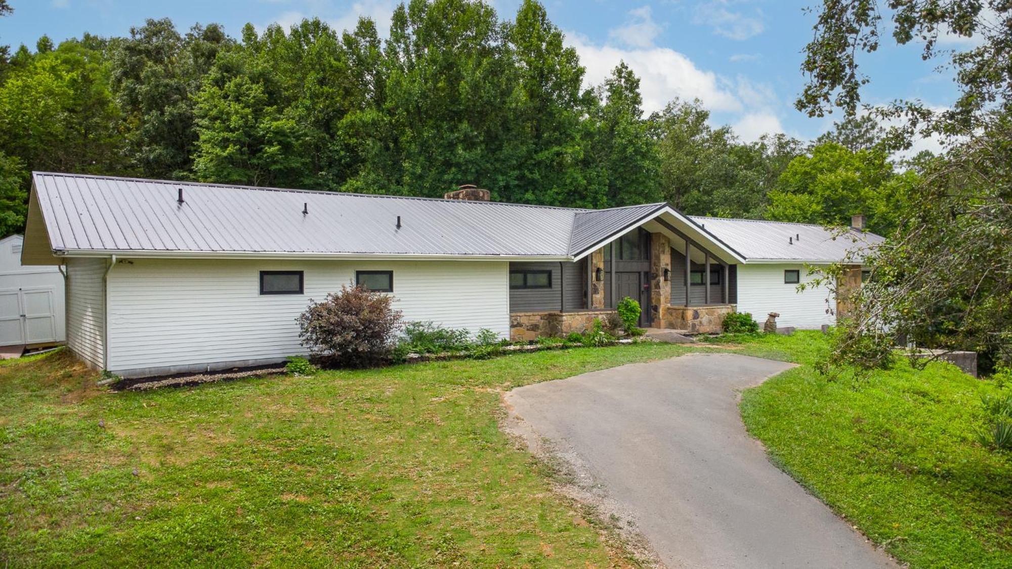 8m From Dollywood Prof Kitchen Fire Pit Arcade Holiday home *