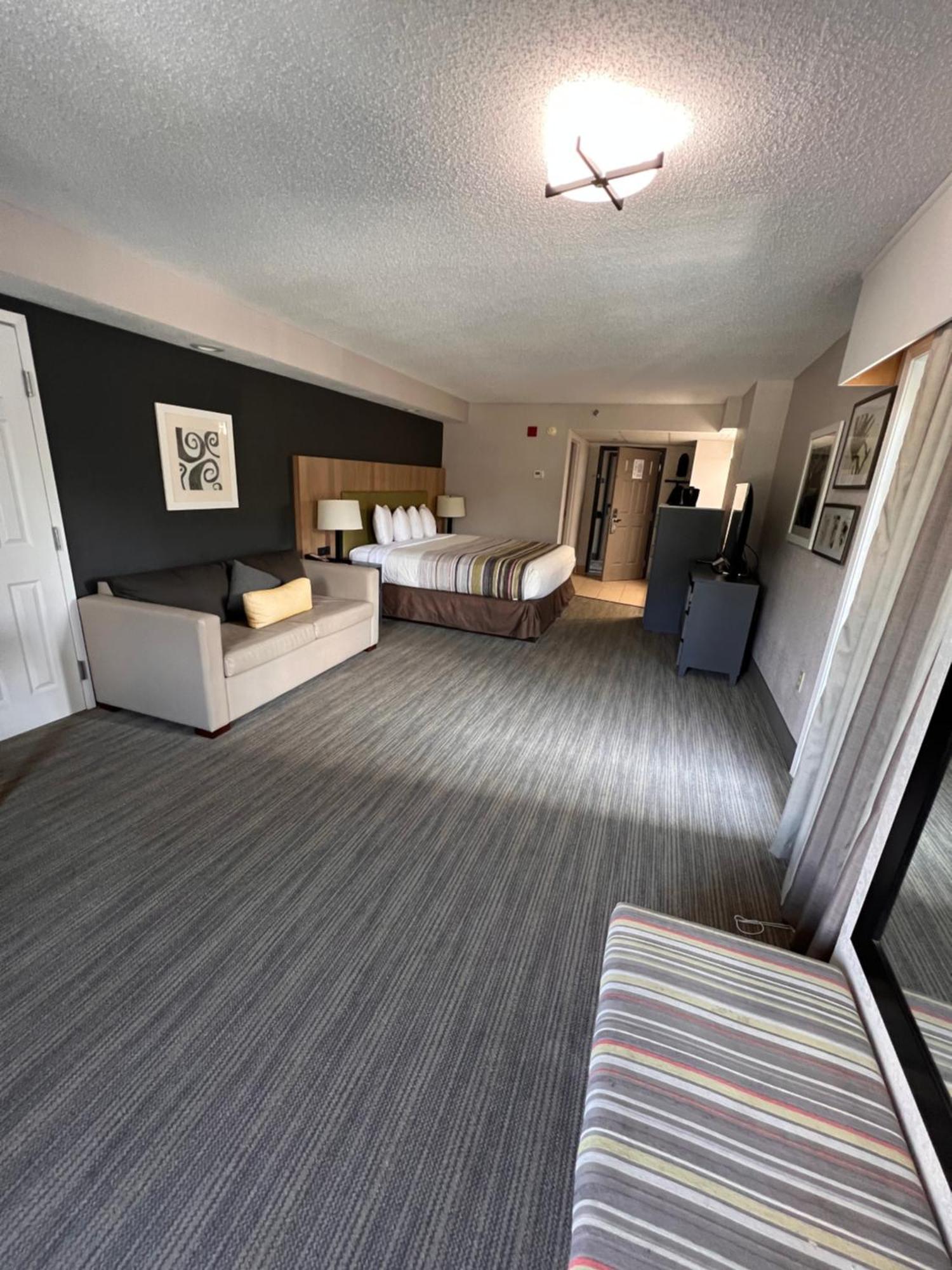 Country & By Radisson, South, Tn 3*