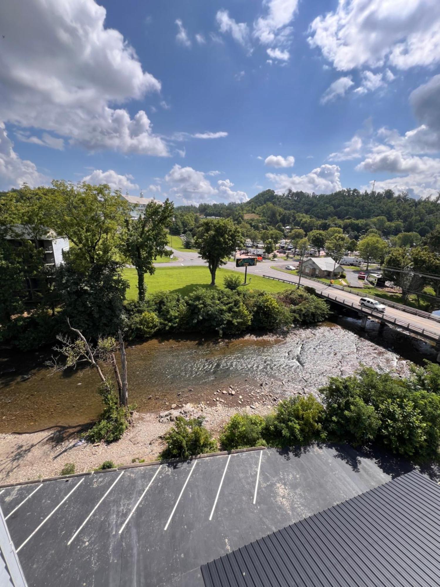 Country & By Radisson, South, Tn Pigeon Forge