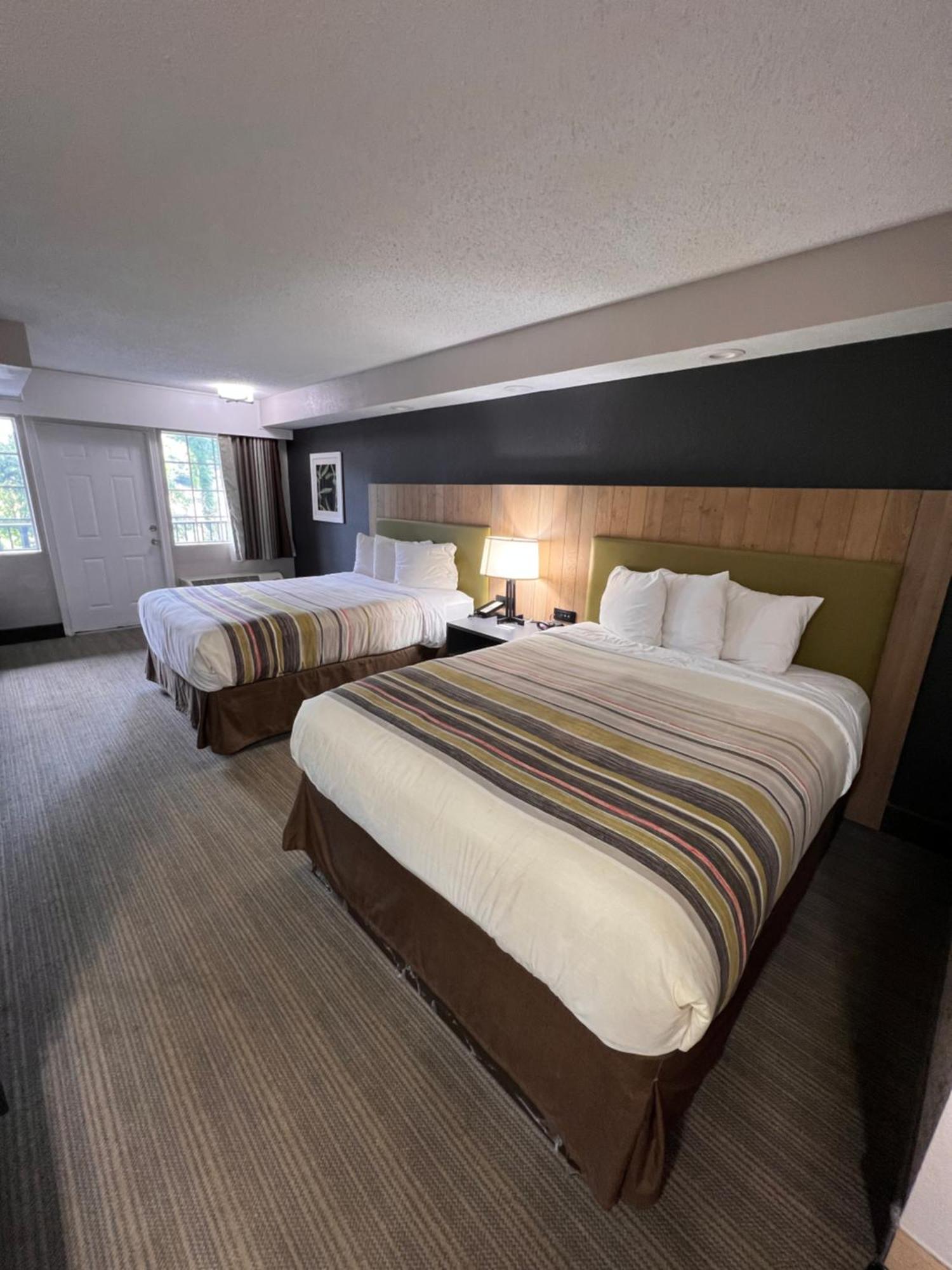 Country & By Radisson, South, Tn Hotel 3*