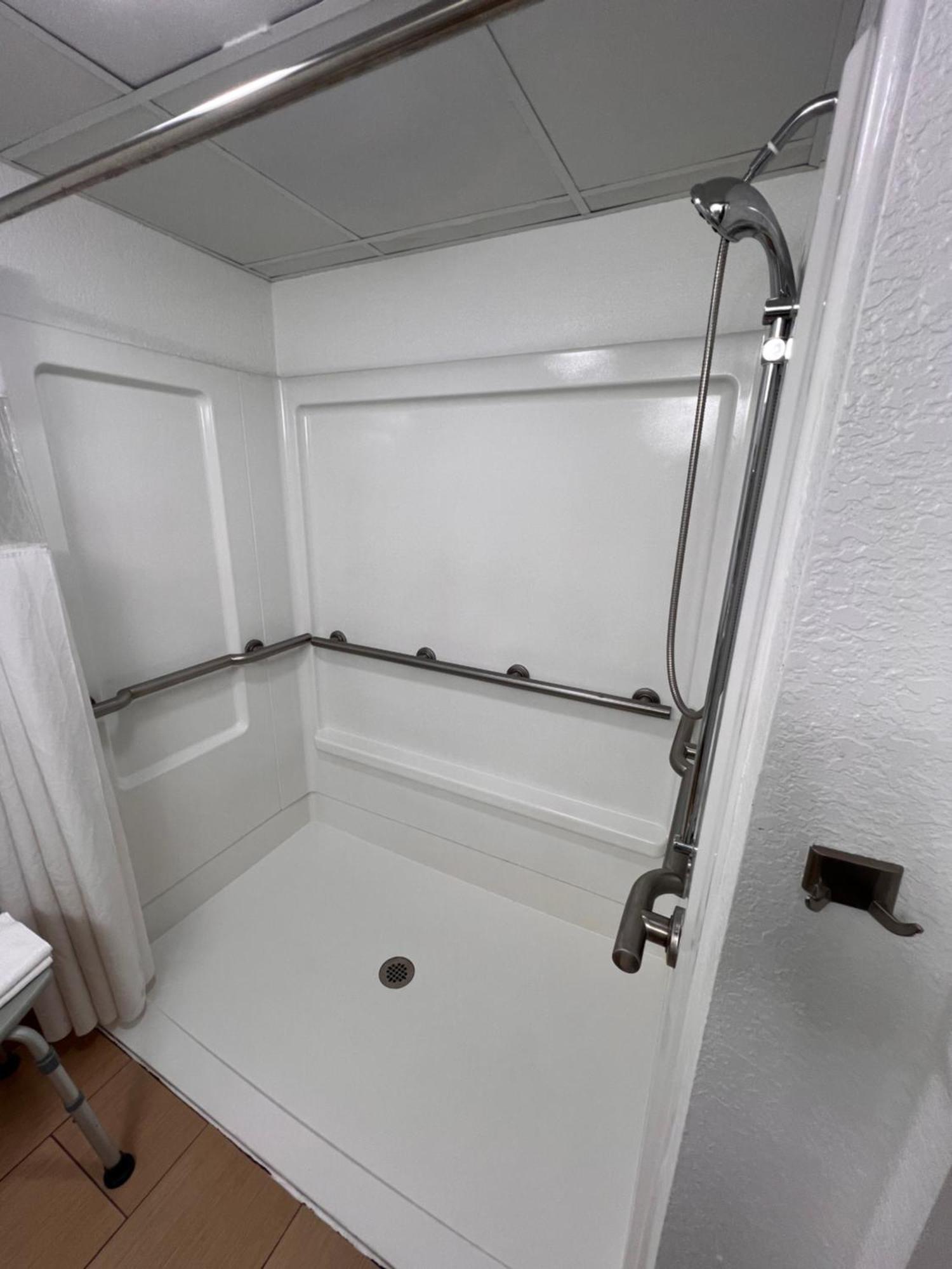 Hotel Country & By Radisson, South, Tn 3*