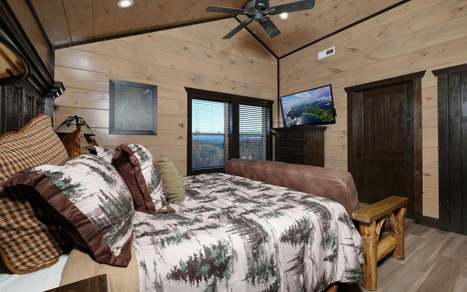 Hibernation Retreat Villa Pigeon Forge
