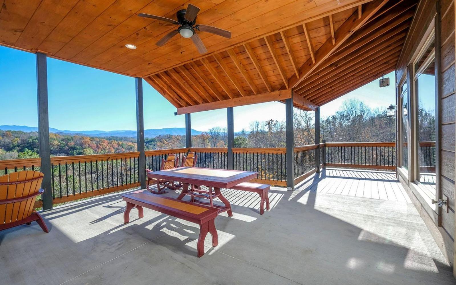 Villa Hibernation Retreat Pigeon Forge
