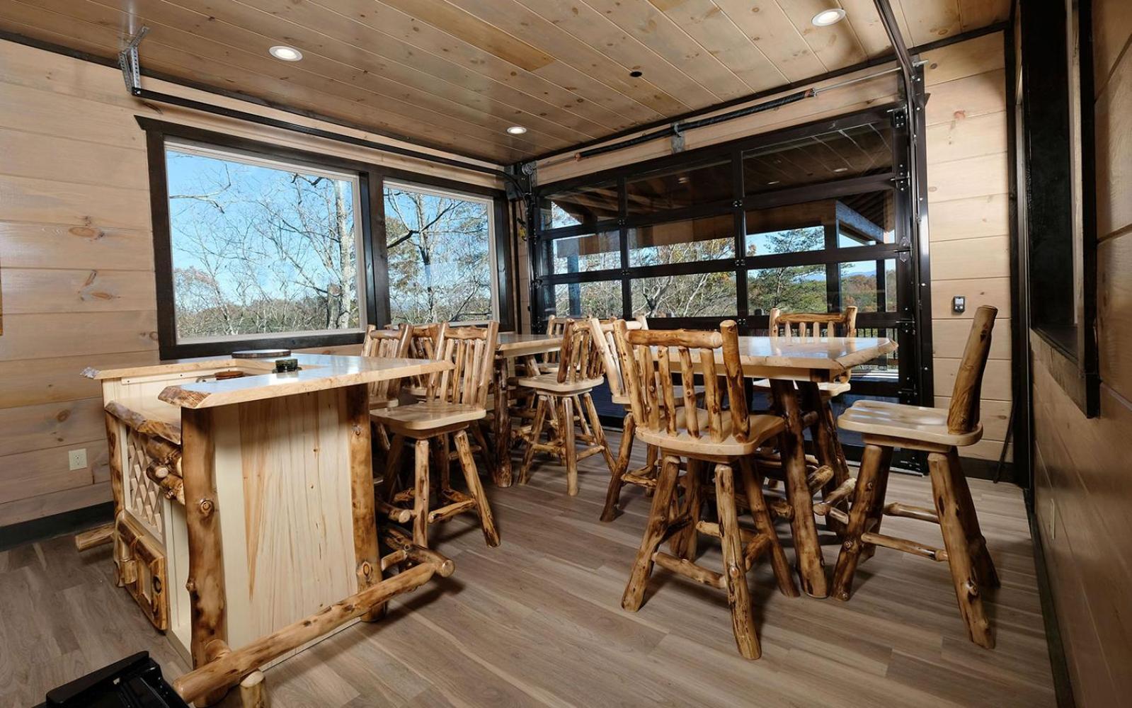 Hibernation Retreat Villa Pigeon Forge