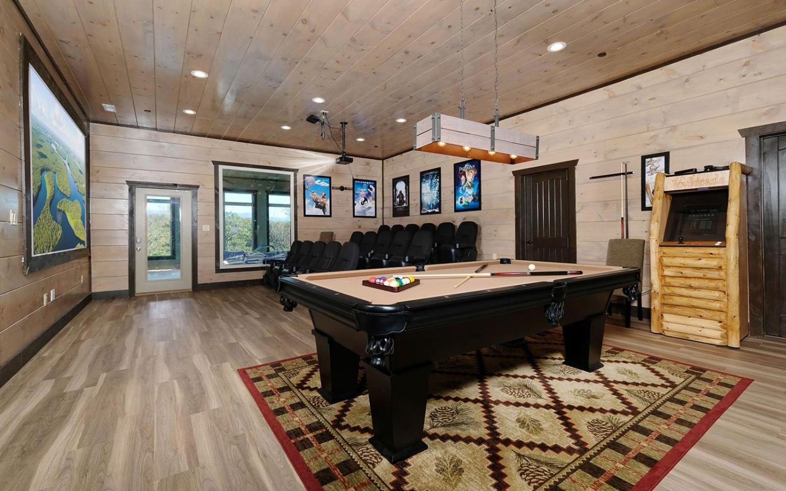 Hibernation Retreat Villa Pigeon Forge