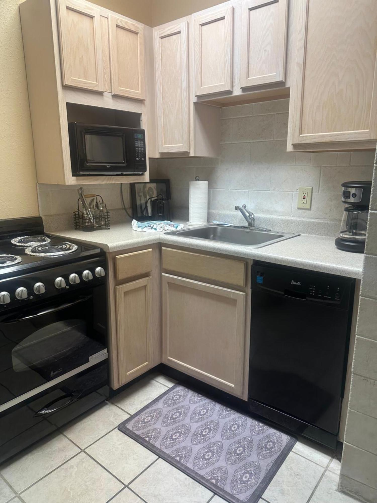 River Place Riverside #309 1bd *