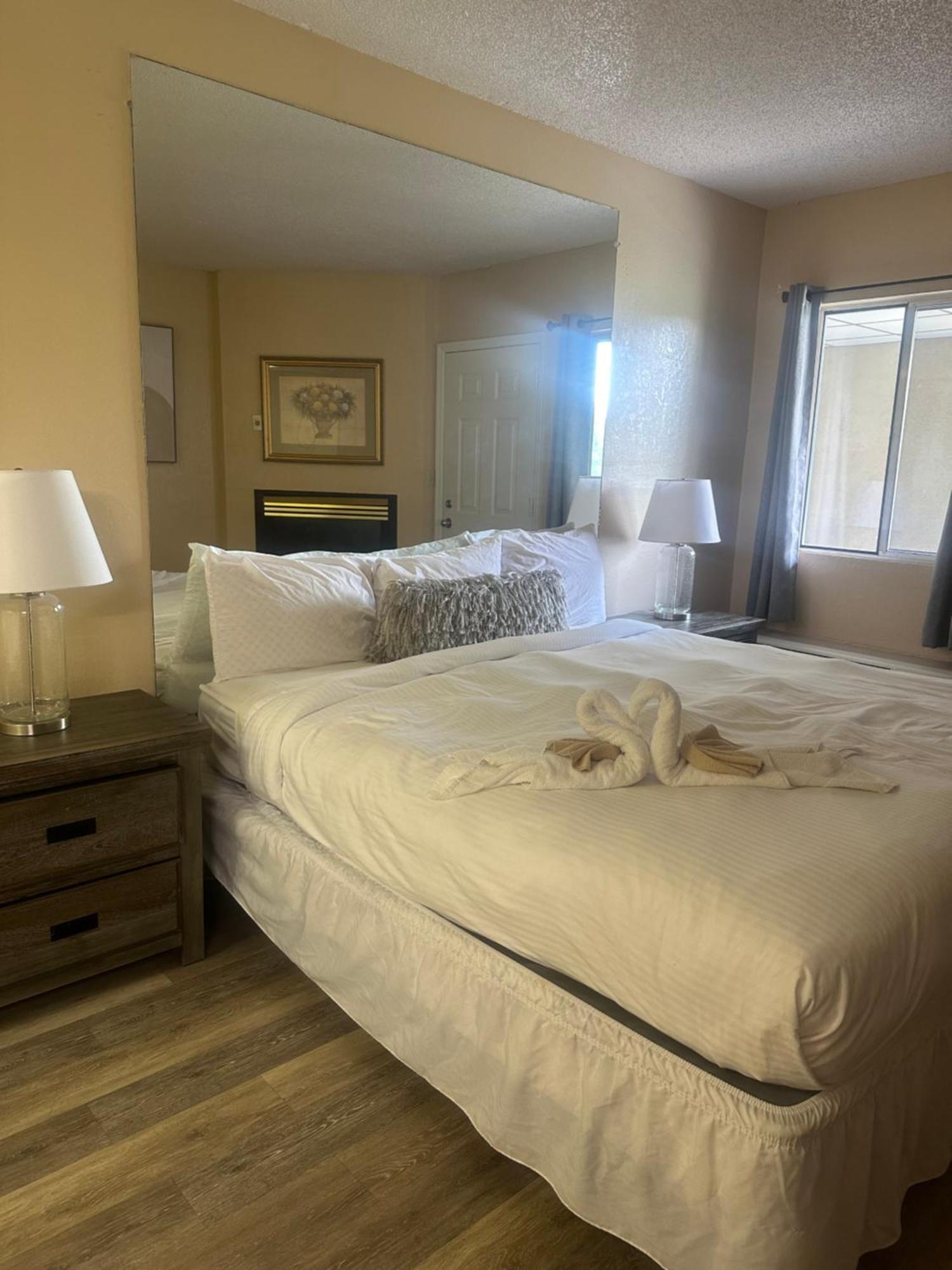 River Place Riverside #309 1bd *