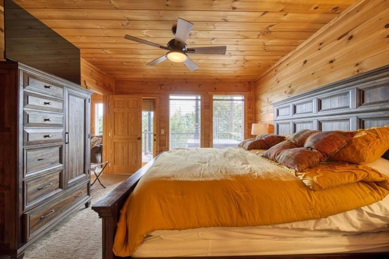 Awe-inspiring Estate Wpool, Theater, Fire Pit Holiday home