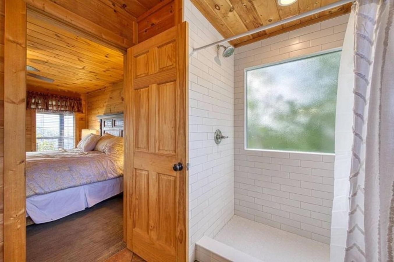 Holiday home Awe-inspiring Estate Wpool, Theater, Fire Pit Pigeon Forge