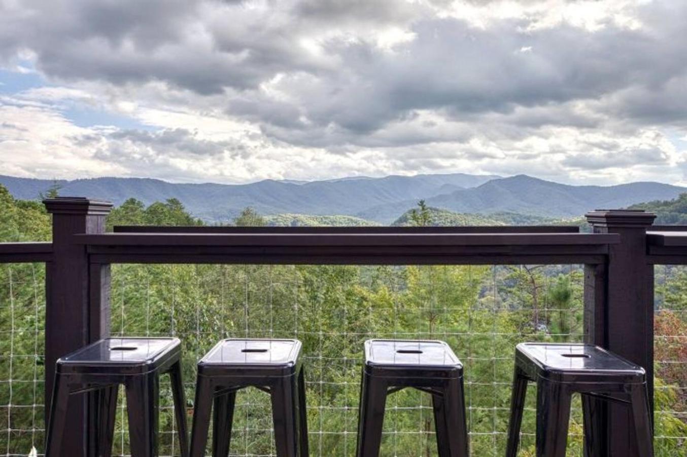 Awe-inspiring Estate Wpool, Theater, Fire Pit Holiday home *
