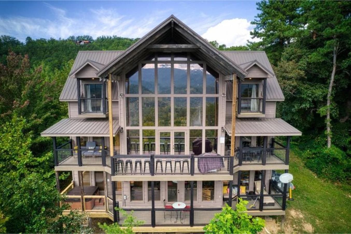 Awe-inspiring Estate Wpool, Theater, Fire Pit *